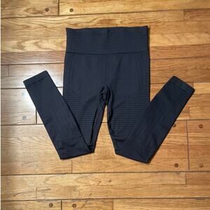 Athleta Seamless Training Tight Legging Black High Rise Compression Size S Small